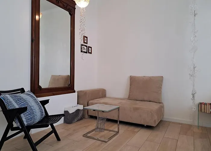 شقة Slovenian Art Story