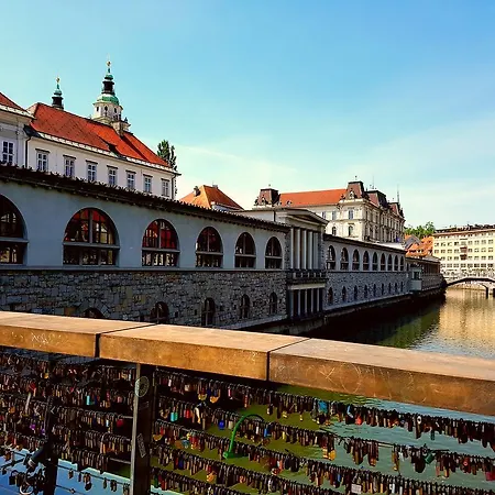 Slovenian Art Story ليوبليانا