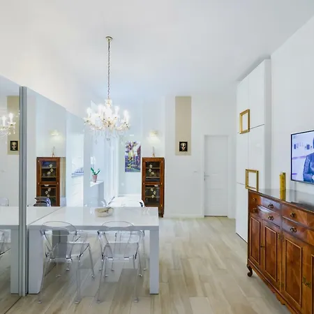 Slovenian Art Story Apartment *